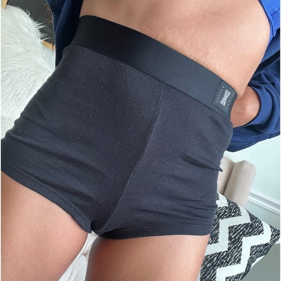 Savage V Fenty Platinum Gray Rib Xssentiale Boy Short - Picture 16 of 16